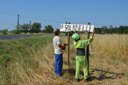 Saladelle01 panneau.jpg